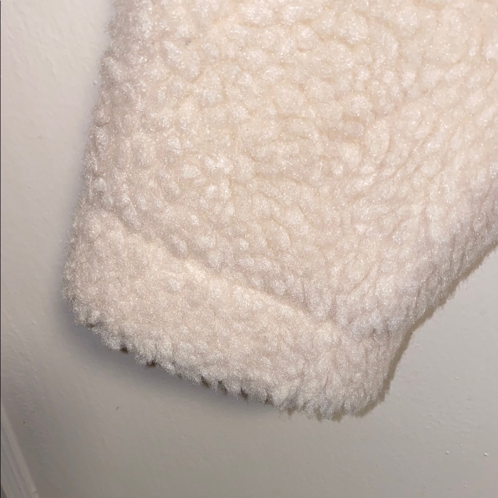 May Design Small Cozy Beige Sherpa Jacket - Picture 8 of 14